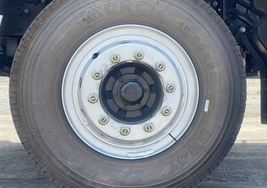 Lốp xe 10.00R20