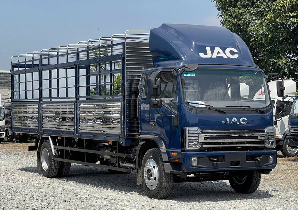 JAC N800 PLUS E5 Thùng mui bạt tiêu chuẩn