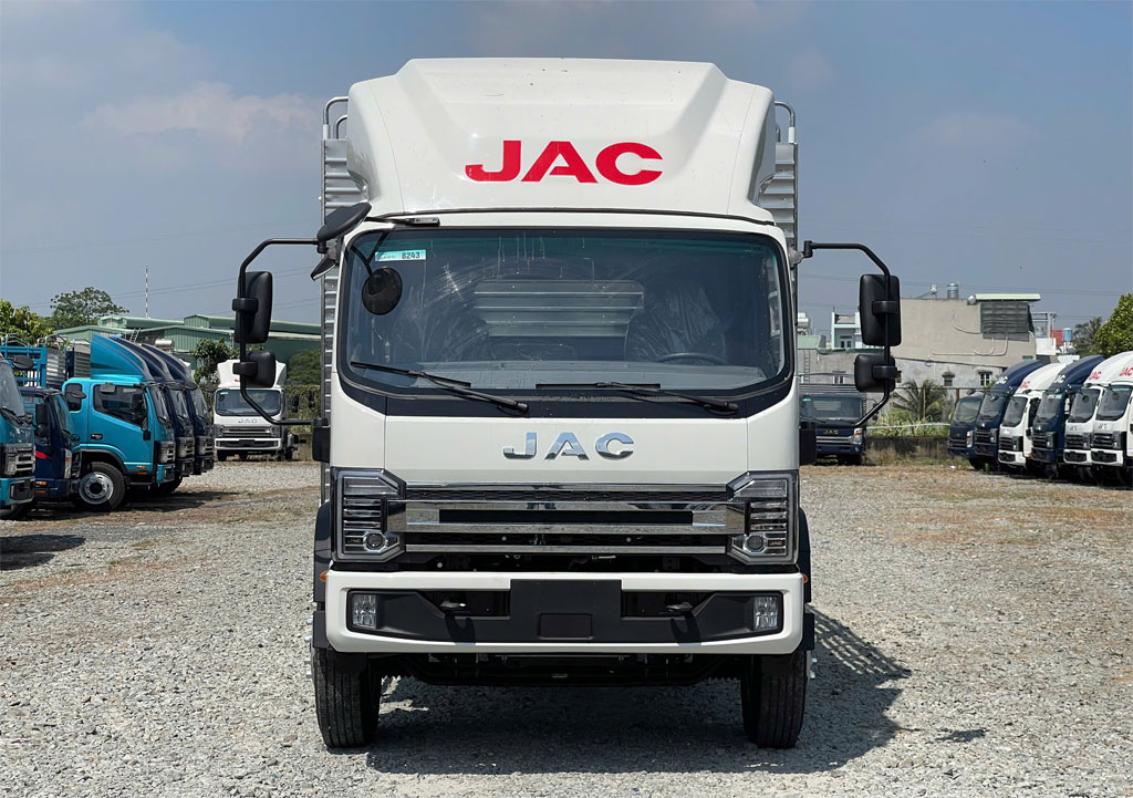 JAC N900 PLUS E5 Thùng mui bạt tiêu chuẩn